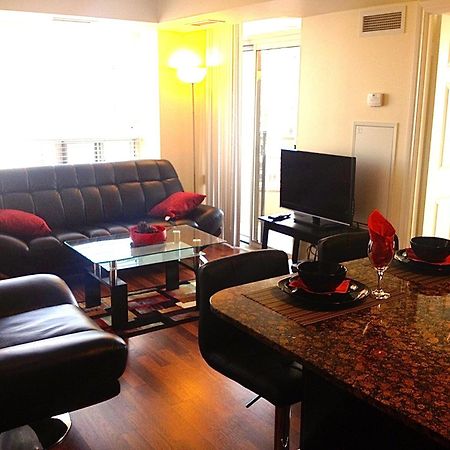Royal Stays Furnished Apartments - Square One Mississauga Phòng bức ảnh