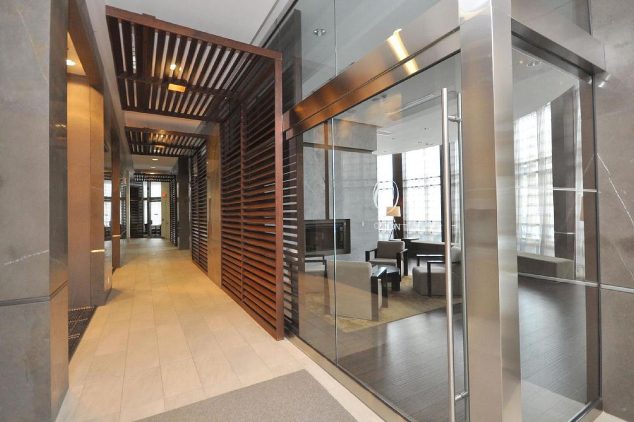 Royal Stays Furnished Apartments - Square One Mississauga Ngoại thất bức ảnh