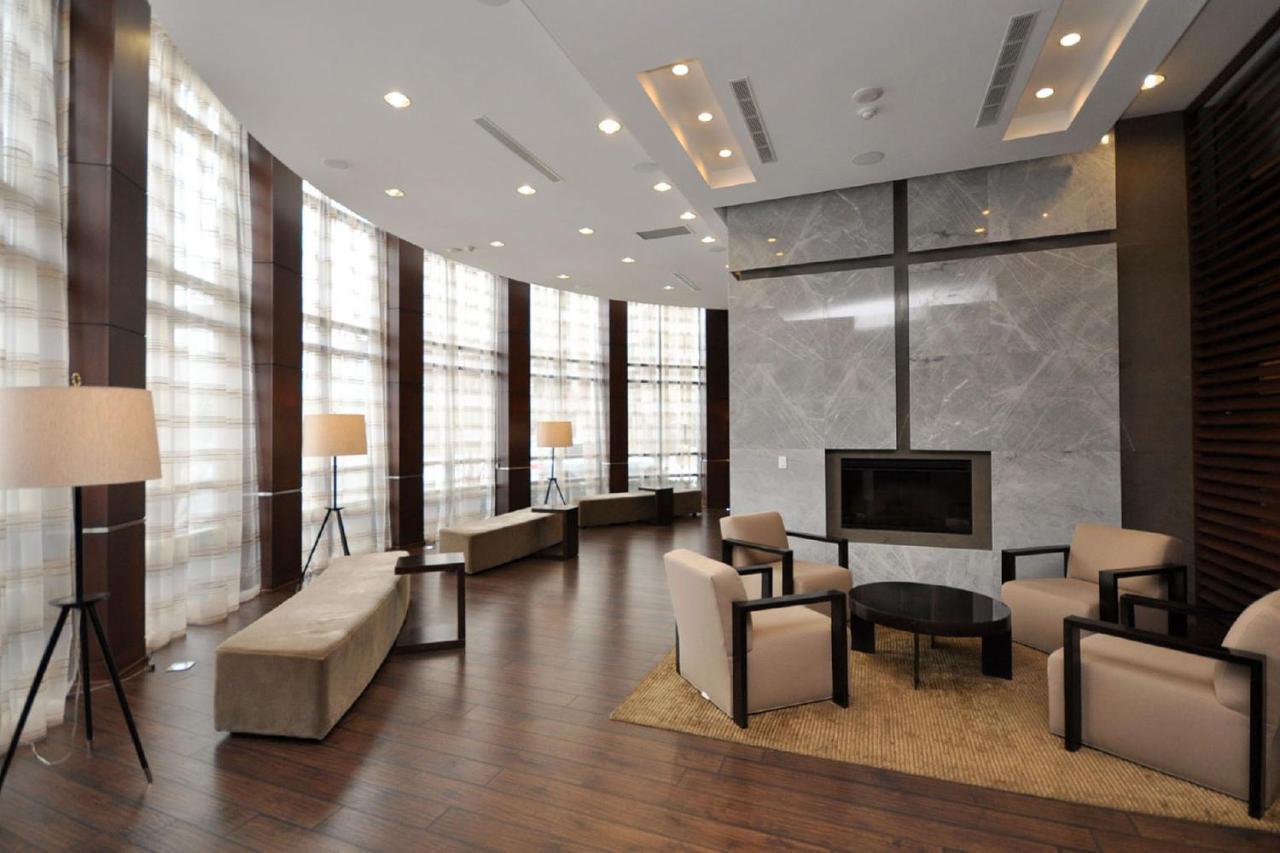 Royal Stays Furnished Apartments - Square One Mississauga Ngoại thất bức ảnh