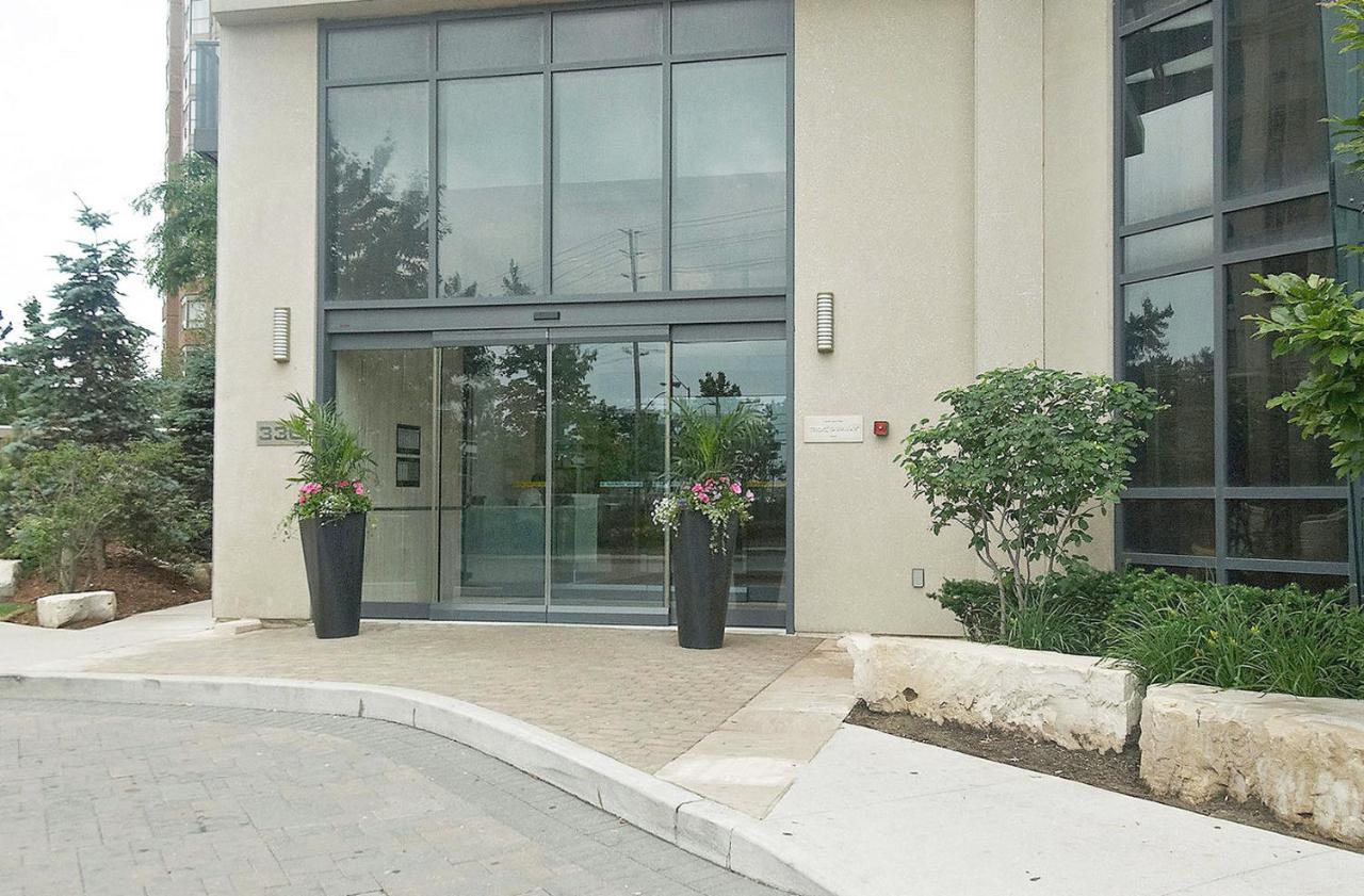 Royal Stays Furnished Apartments - Square One Mississauga Ngoại thất bức ảnh