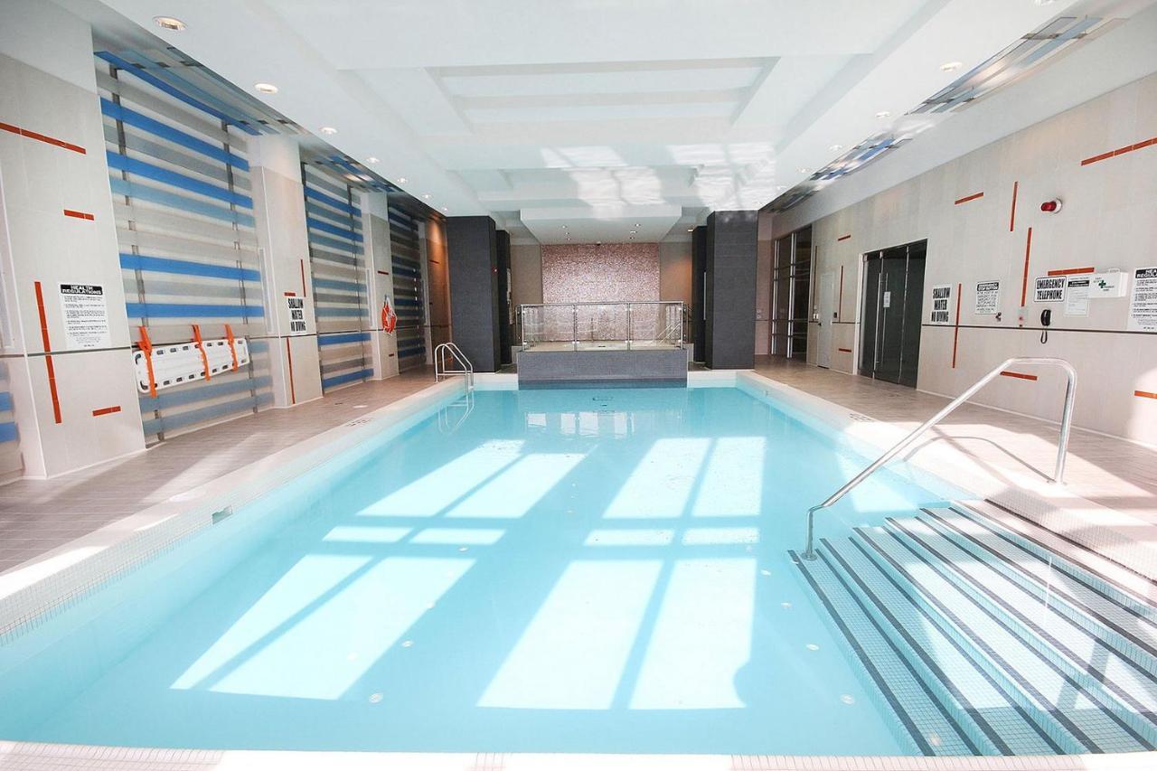 Royal Stays Furnished Apartments - Square One Mississauga Ngoại thất bức ảnh